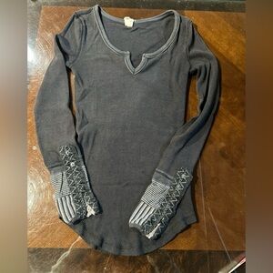 EUC VTG We The Free Charcoal Kyoto Thermal with Striped Embroidered Crochet Cuff